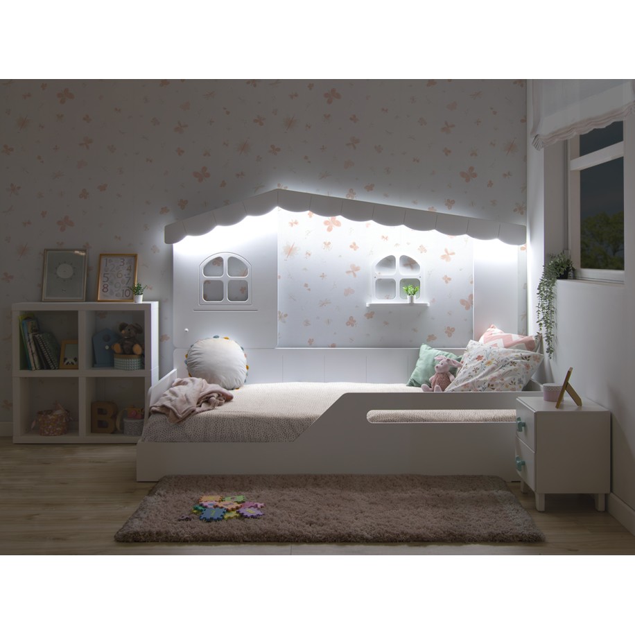 Letto a casetta Montessori finestre