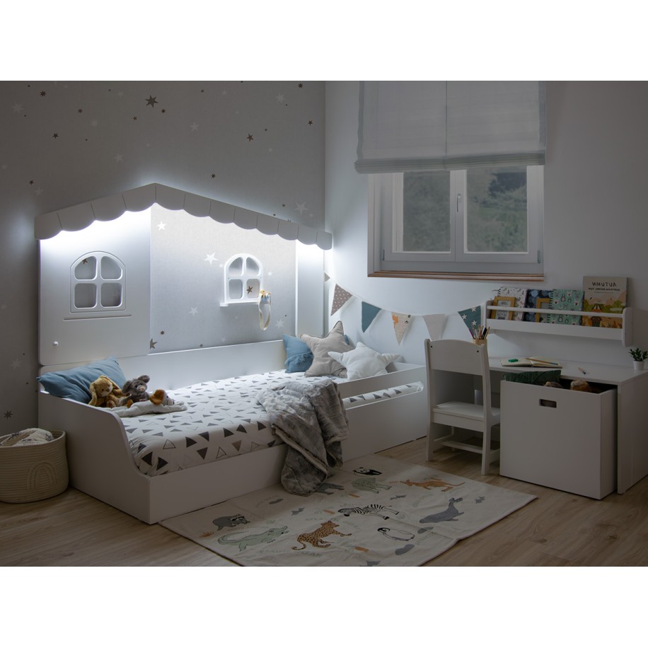 Letto a casetta Montessori finestre