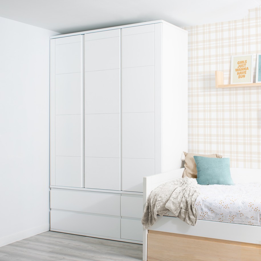 Armadio 3 ante. Lineare