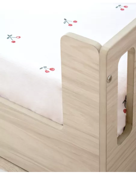 Letto Montessori Creta con barriera di sicurezza – Autonomia e qualità