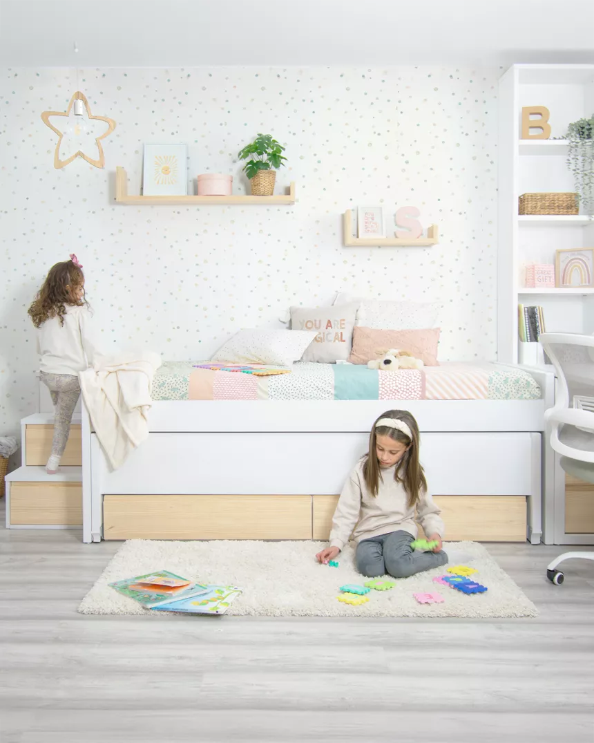 Letto estraibile e cassetti compatto legno naturale Lineare