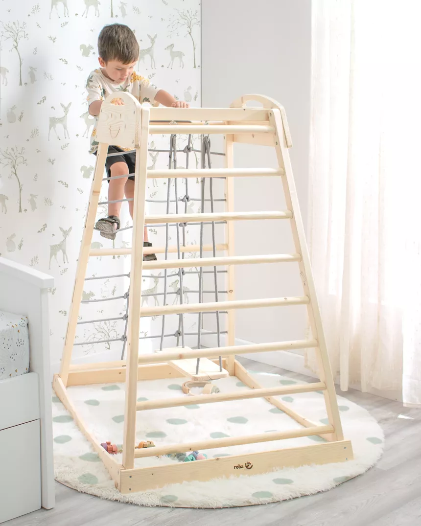 Torre da gioco con arrampicata e altalena indoor in legno per bambini