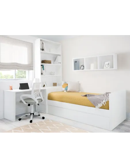 Camera per ragazzi con zona studio Lineare