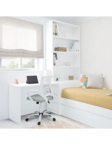 Camera per ragazzi con zona studio Lineare