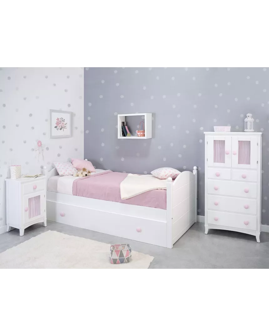 Cassettiera con ante e tende