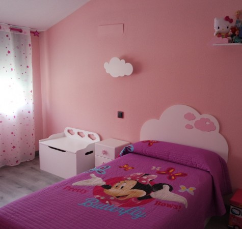 Camera per bambini Nuvola. Testiera Nuvole Rose