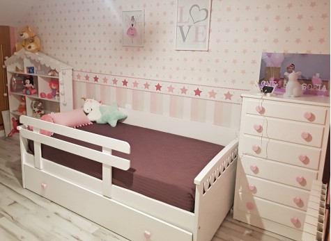 Letto Cuori con sponda di protezione e spalliera