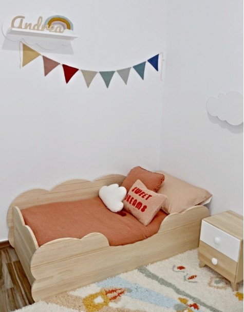 Letto in legno naturale Montessori