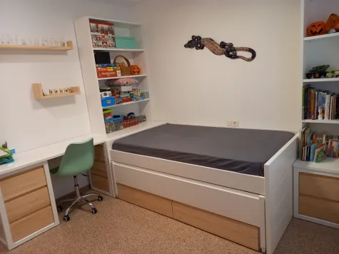 Letto compatto legno naturale