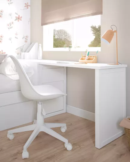 Scrivanie e tavolini